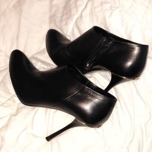 Priced to sell! Authentic Gucci booties